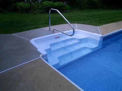 Commercial Pool & Spa Maintenance, in ground pool liner replacement and
