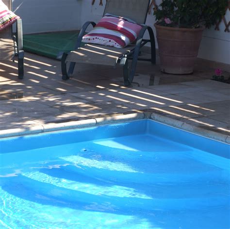 Choosing a Ladder or Steps for an Above Ground Pool