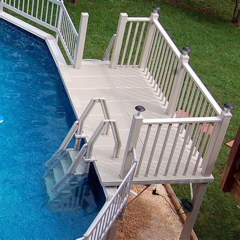 Oval Vinyl Inground Pool with Radius Fiberglass Step and Broomswept